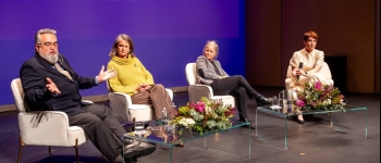 lleno-absoluto-en-el-teatro-mira-en-el-coloquio-mujeres-poderosas-de-la-historia