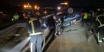 Un vehículo cae desde siete metros y vuelca en la M-503 a la altura de Pozuelo