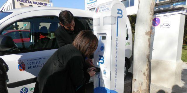 Los coches eléctricos ya pueden recargarse delante del edificio Innpar