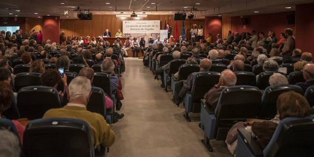 Éxito de convocatoria en el ciclo de conferencias “La novela al rescate de la historia de España” 