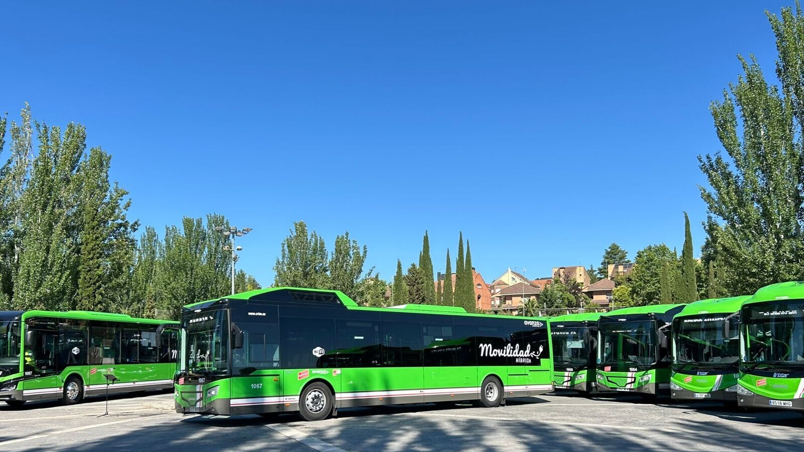 La Comunidad presenta en Pozuelo los nuevos autobuses híbridos para el noroeste