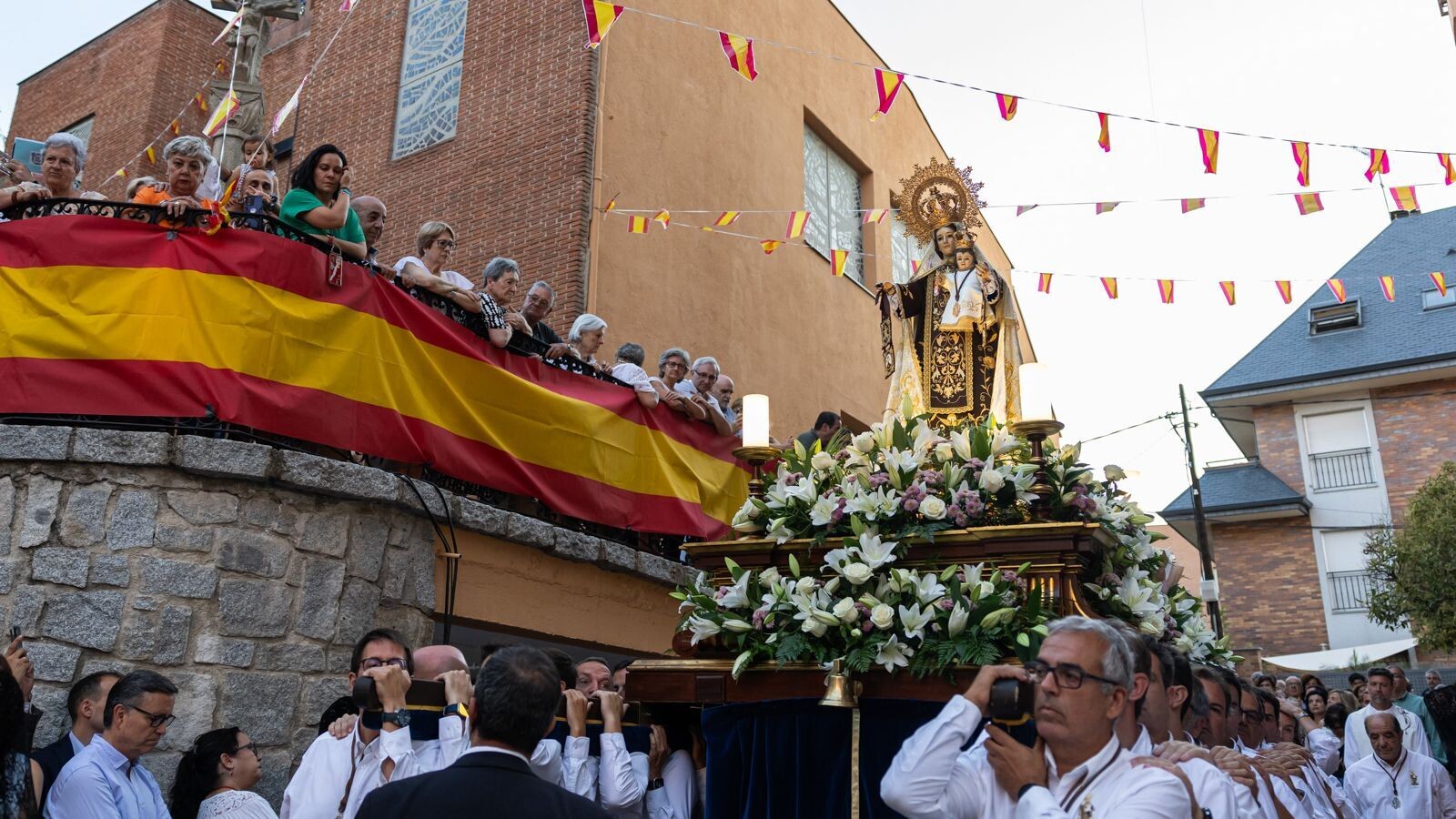 Emotiva clausura de las Fiestas en Honor a Nuestra Señora del Carmen en La Estación