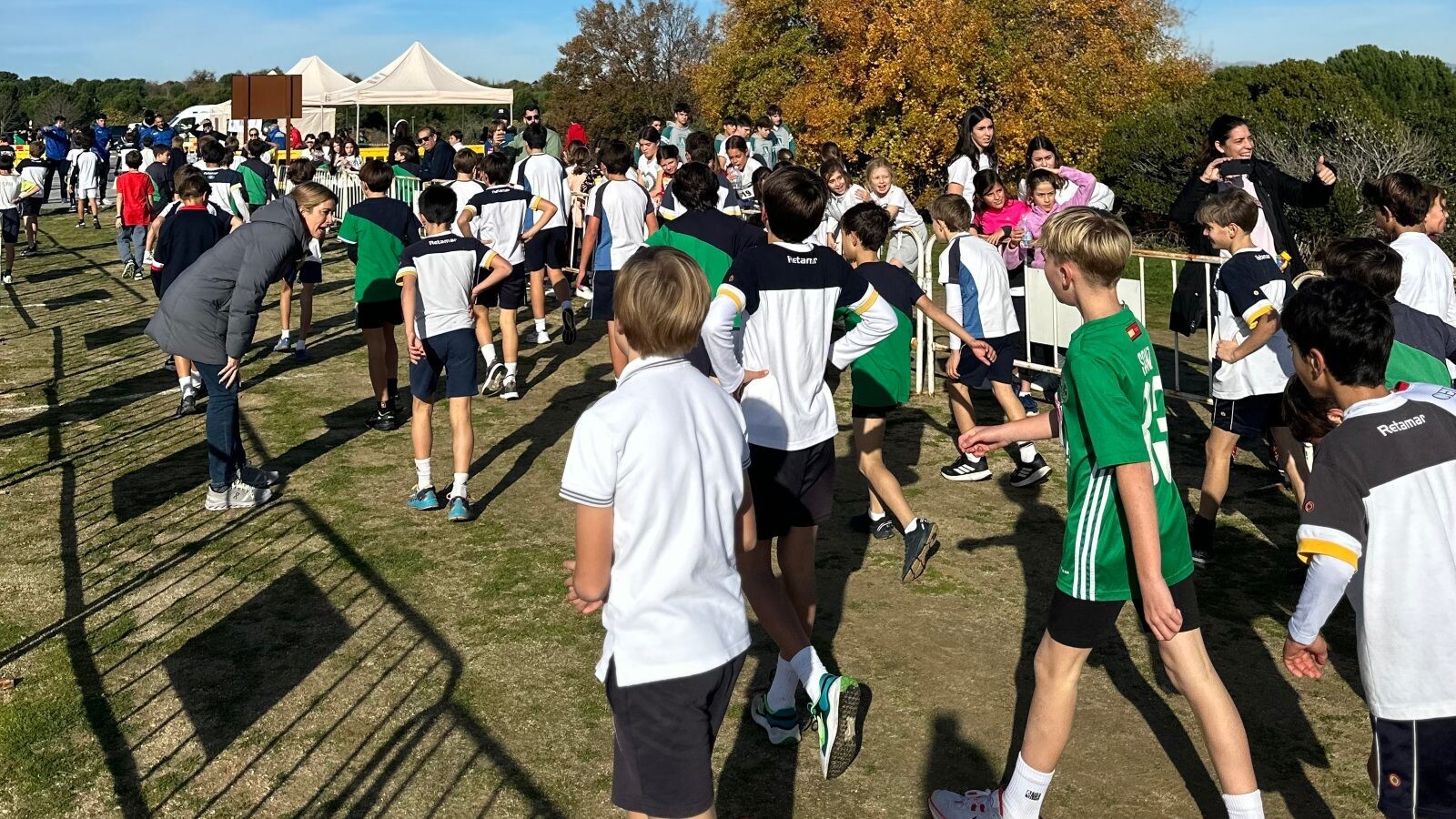 El Cross Día del Maestro reúne a 1.700 estudiantes en Pozuelo