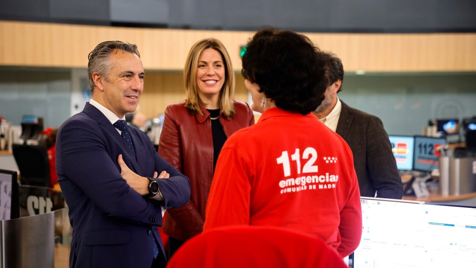 Paloma Tejero y Carlos Novillo visitan la sede de la ASEM112 en Pozuelo