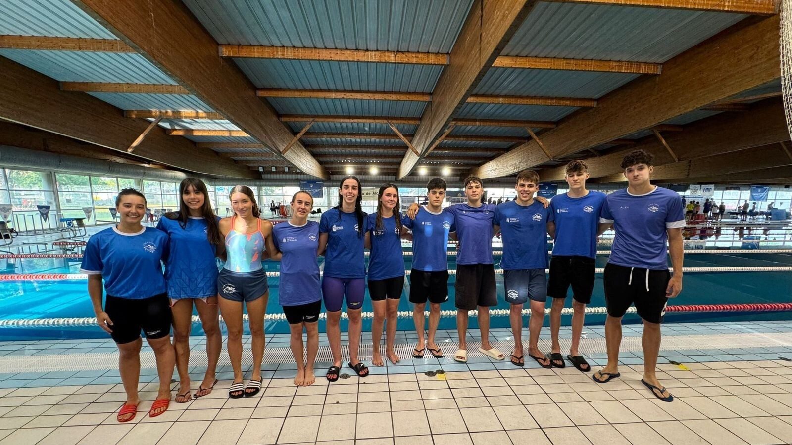 El Club de Natación Pozuelo recibe el Premio Siete Estrellas