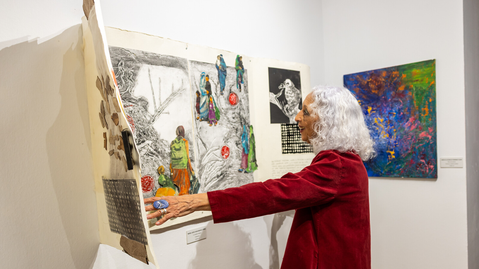 Un centenar de artistas de Pozuelo expone sus obras en el Centro Cultural MIRA por el 8M