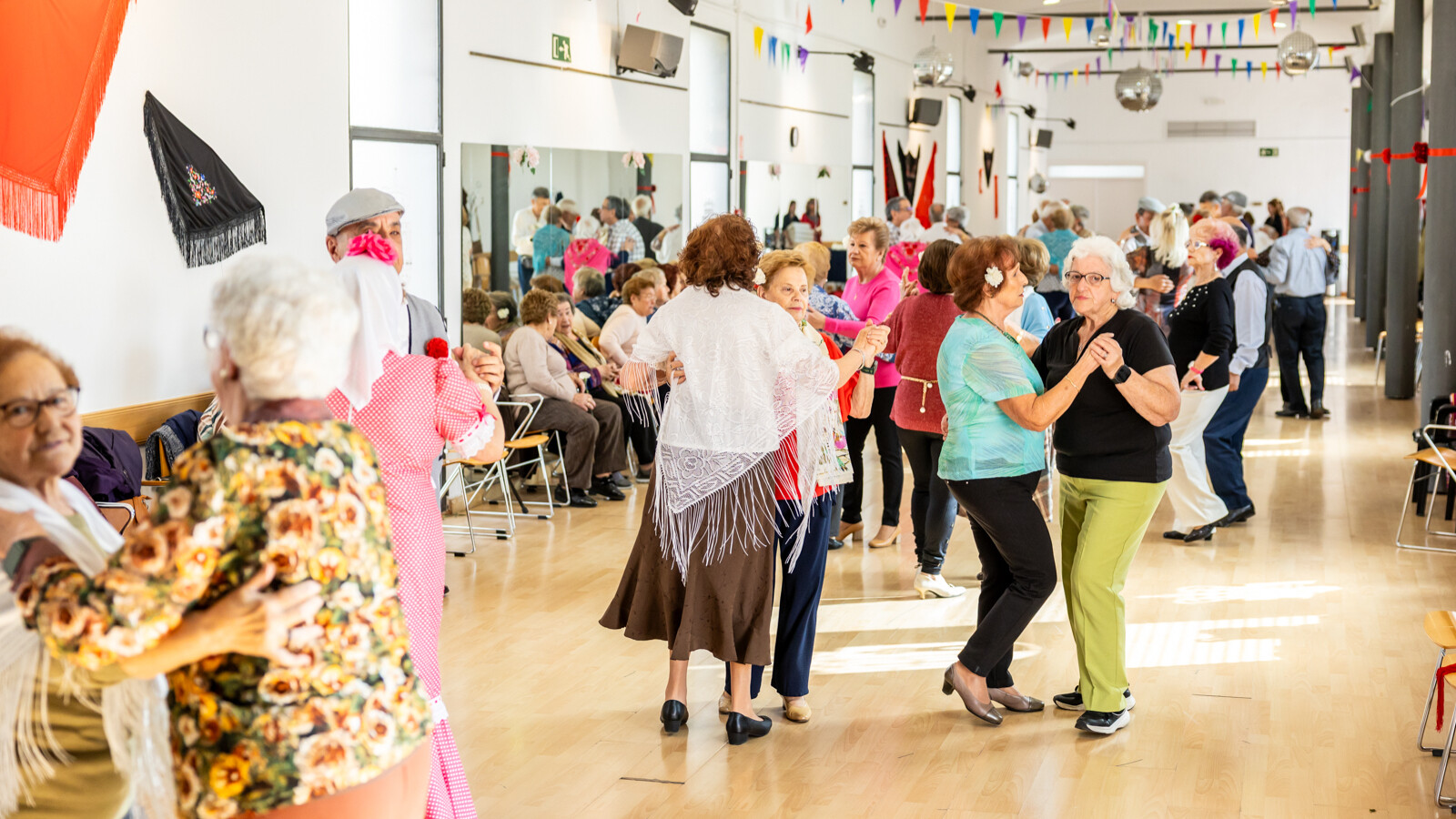 Pozuelo propone baile popular para sus mayores los domingos de julio